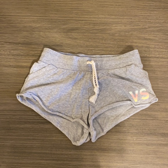 Tank top, zip up jacket, and shorts set - Picture 4 of 9